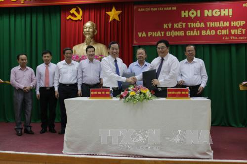 Ký kết ghi nhớ hợp tác giữa Ban Chỉ đạo Tây Nam bộ và Hội Nhà báo Việt Nam ảnh 1